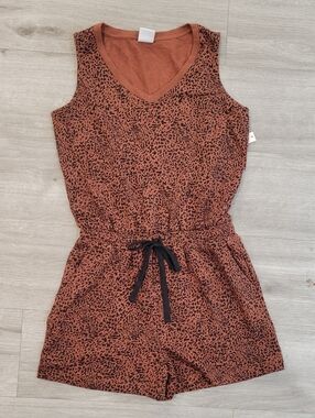 Amazon Essentials Rust Brown and Black Animal Print Sleeveless Romper